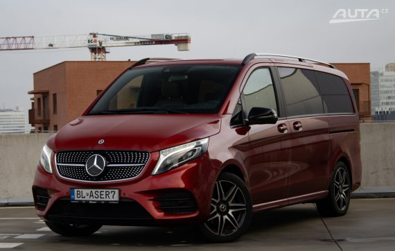 Mercedes-Benz V trieda 300d L 4MATIC 176 kW A/T AMG Line / AJ NA SPLÁTKY / PROTIÚČET /