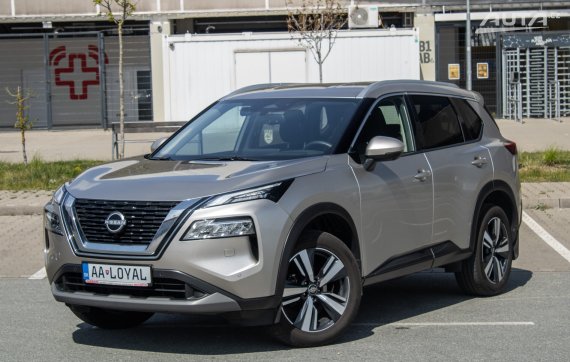 Nissan X-Trail 1.5 N-Connecta Xtronic CVT / 120kW / ZÁRUKA / AJ NA SPLÁTKY / PROTIÚČET