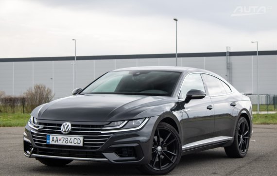 Volkswagen Arteon 2.0 TSI R-Line DSG / 140kW / A7 / ZÁRUKA / AJ NA SPLÁTKY / PROTIÚČET