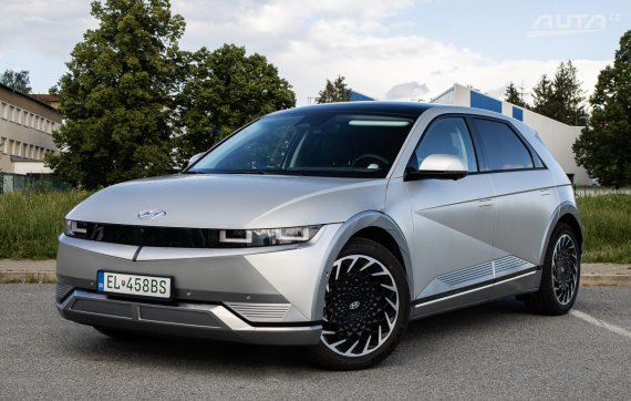 Hyundai Ioniq 5 Premium 4x4, 239kW (2025) / AJ NA SPLÁTKY / PROTIÚČET /