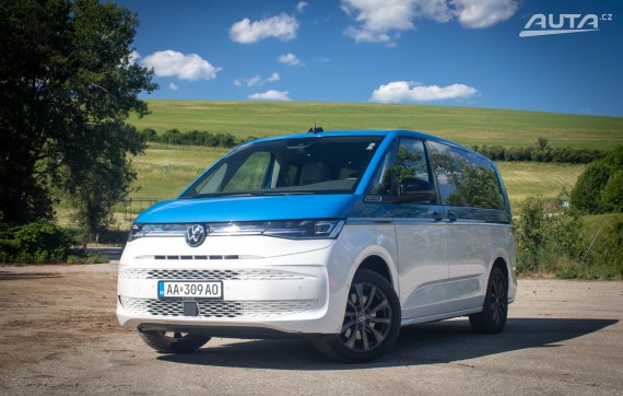 Volkswagen T7 Multivan 2.0 TSI DSG 150 kW 2023 / AJ NA SPLÁTKY / PROTIÚČET /