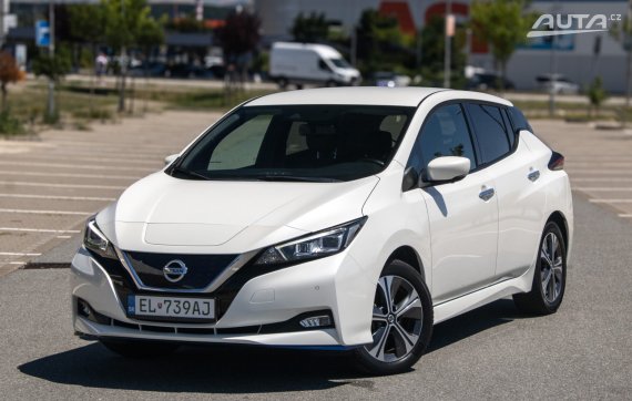 Nissan Leaf N-Connecta / 160kW / 62kWh / Automat / ZÁRUKA / AJ NA SPLÁTKY / PROTIÚČET