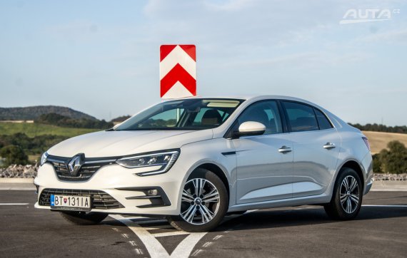 Renault Mégane GrandCoupé TCe 140 Intens 103kW140HP M6 / AJ NA SPLÁTKY / PROTIÚČET