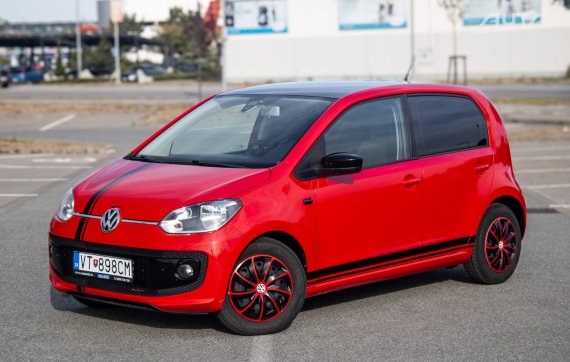 Volkswagen Up! 1.0 BMT 75k 55kW MT/5 2013 / AJ NA SPLÁTKY / PROTIÚČET