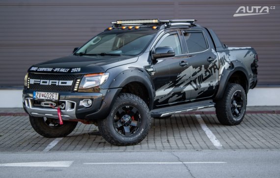 Ford Ranger 3.2 TDCi DoubleCab 4x4 WildTrak AT/6 147kW / AJ NA SPLÁTKY / PROTIÚČET