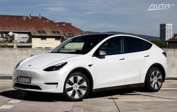 Tesla Model Y Long Range 378kW 2022 / AJ NA SPLÁTKY / PROTIÚČET