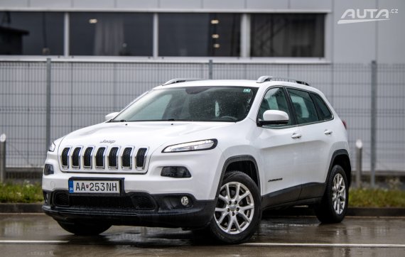 Jeep Cherokee Longitude 103kW MT/6 2016 / AJ NA SPLÁTKY / PROTIÚČET