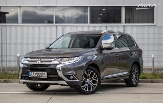 Mitsubishi Outlander Aniversary 100 AT/6 110kW 2018 - 7 Miest / AJ NA SPLÁTKY / PROTIÚČET