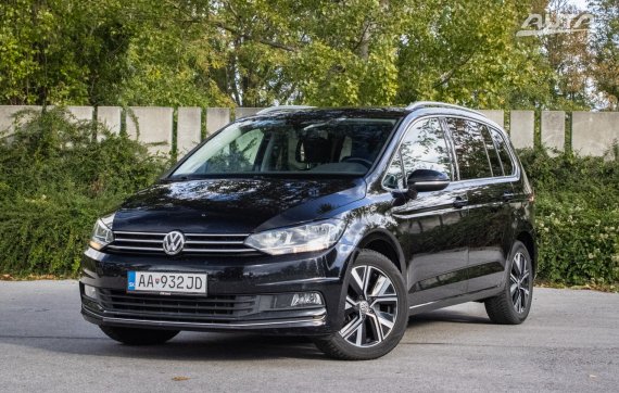 Volkswagen Touran 2.0 TDI SCR 150k Highline DSG, 110 kW, A7 / AJ NA SPLÁTKY / PROTIÚČET /