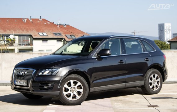 Audi Q5 2.0 TDI 170k Quattro AT/7 2009 / AJ NA SPLÁTKY / PROTIÚČET