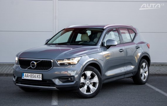 Volvo XC40 B4 AWD / 145kW / A8 / ZÁRUKA / AJ NA SPLÁTKY / PROTIÚČET