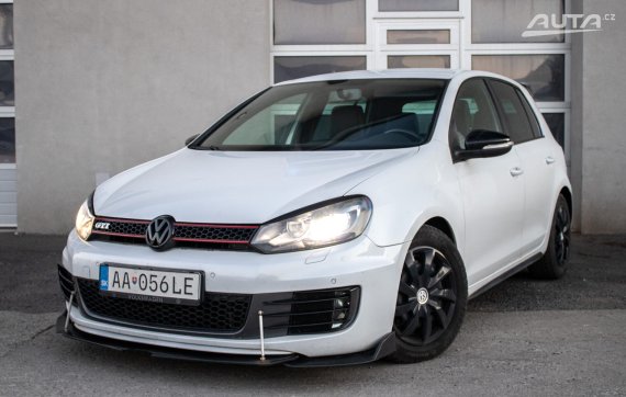 Volkswagen Golf 2.0 TFSI GTI Adidas Edition / 155kW / M6 / AJ NA SPLÁTKY / PROTIÚČET