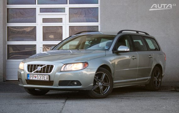 Volvo V70 D5 Momentum / 136kW / A6 / AJ NA SPLÁTKY / PROTIÚČET