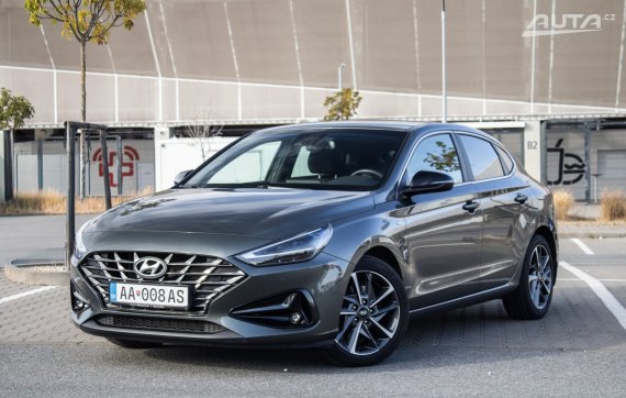 Hyundai i30 Fastback 1.5 T-GDi mHEV, 118kW (2023) / AJ NA SPLÁTKY / PROTIÚČET /