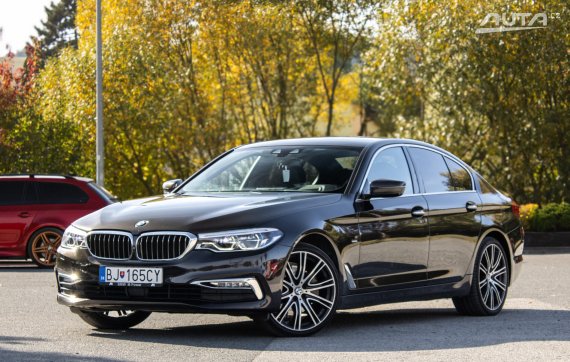 BMW Rad 5 G31 530d xDrive Luxury Line / 195kW / A8 / ZÁRUKA / AJ NA SPLÁTKY / PROTIÚČET