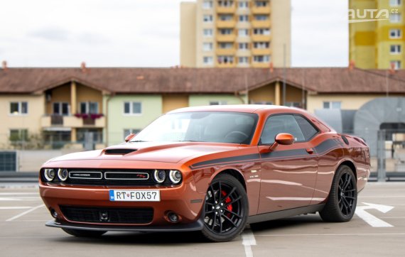 Dodge Challenger R/T Plus 5.7 V8 HEMI / 277kW / A8 / ZÁRUKA / AJ NA SPLÁTKY / PROTIÚČET