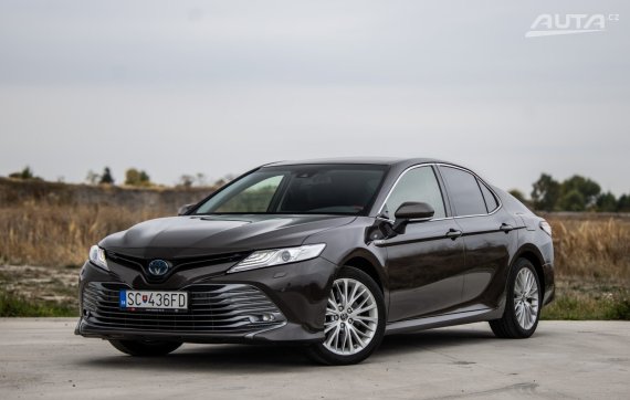 Toyota Camry 131kW CVT/1 2019 / AJ NA SPLÁTKY / PROTIÚČET