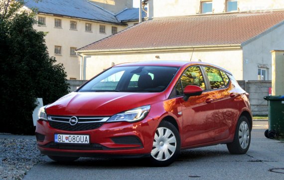 Opel Astra 1.6 CDTI / 81kW / M6 / ZÁRUKA / AJ NA SPLÁTKY / PROTIÚČET