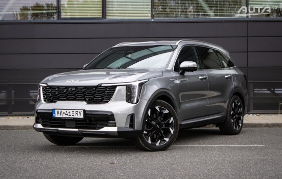 Kia Sorento 2.2 CRDi Platinum, 142kW, A8, 7-miestne / AJ NA SPLÁTKY / PROTIÚČET /